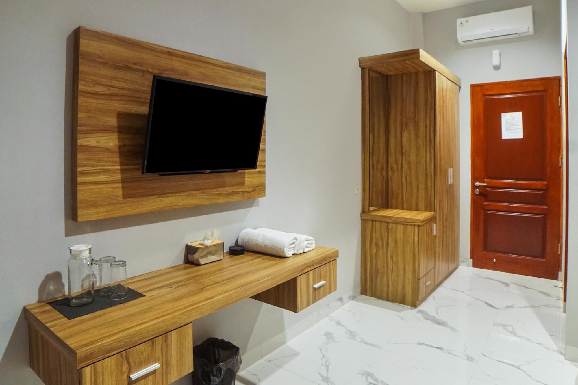 Super Oyo Capital O 92066 Papakoel Hotel & Cafe Μεντάν Εξωτερικό φωτογραφία
