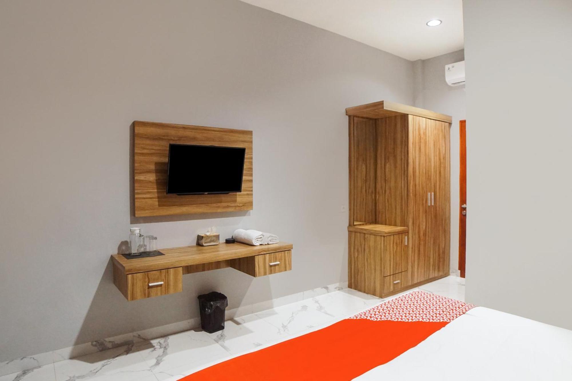 Super Oyo Capital O 92066 Papakoel Hotel & Cafe Μεντάν Εξωτερικό φωτογραφία