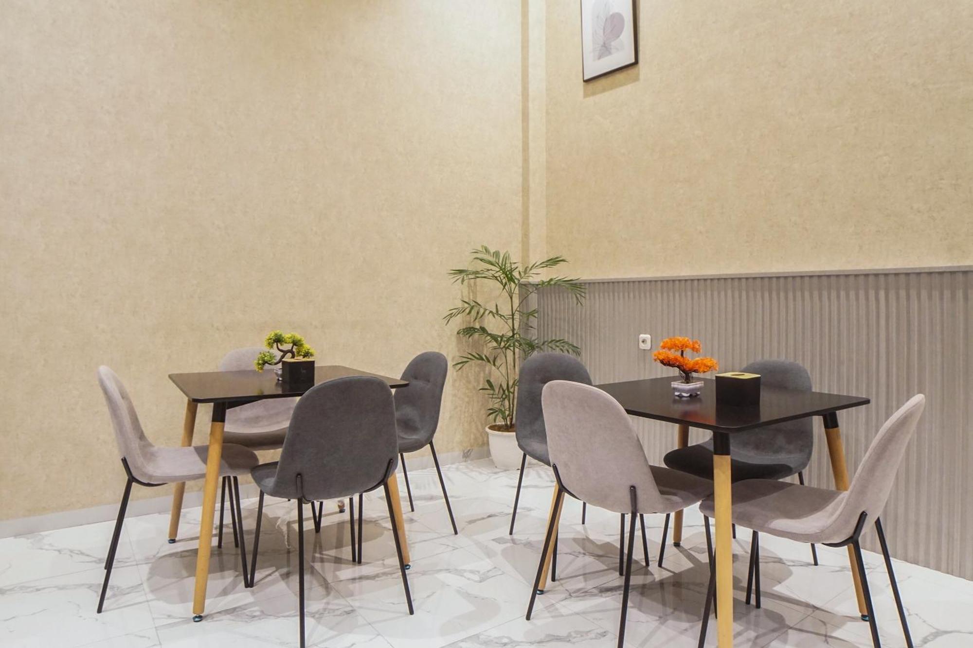 Super Oyo Capital O 92066 Papakoel Hotel & Cafe Μεντάν Εξωτερικό φωτογραφία