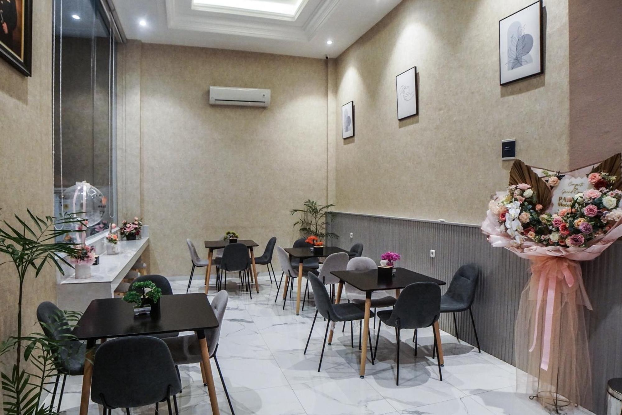Super Oyo Capital O 92066 Papakoel Hotel & Cafe Μεντάν Εξωτερικό φωτογραφία