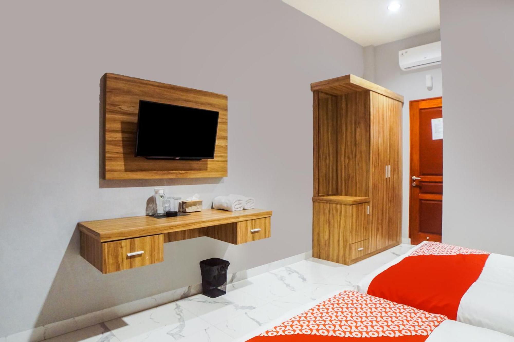 Super Oyo Capital O 92066 Papakoel Hotel & Cafe Μεντάν Εξωτερικό φωτογραφία