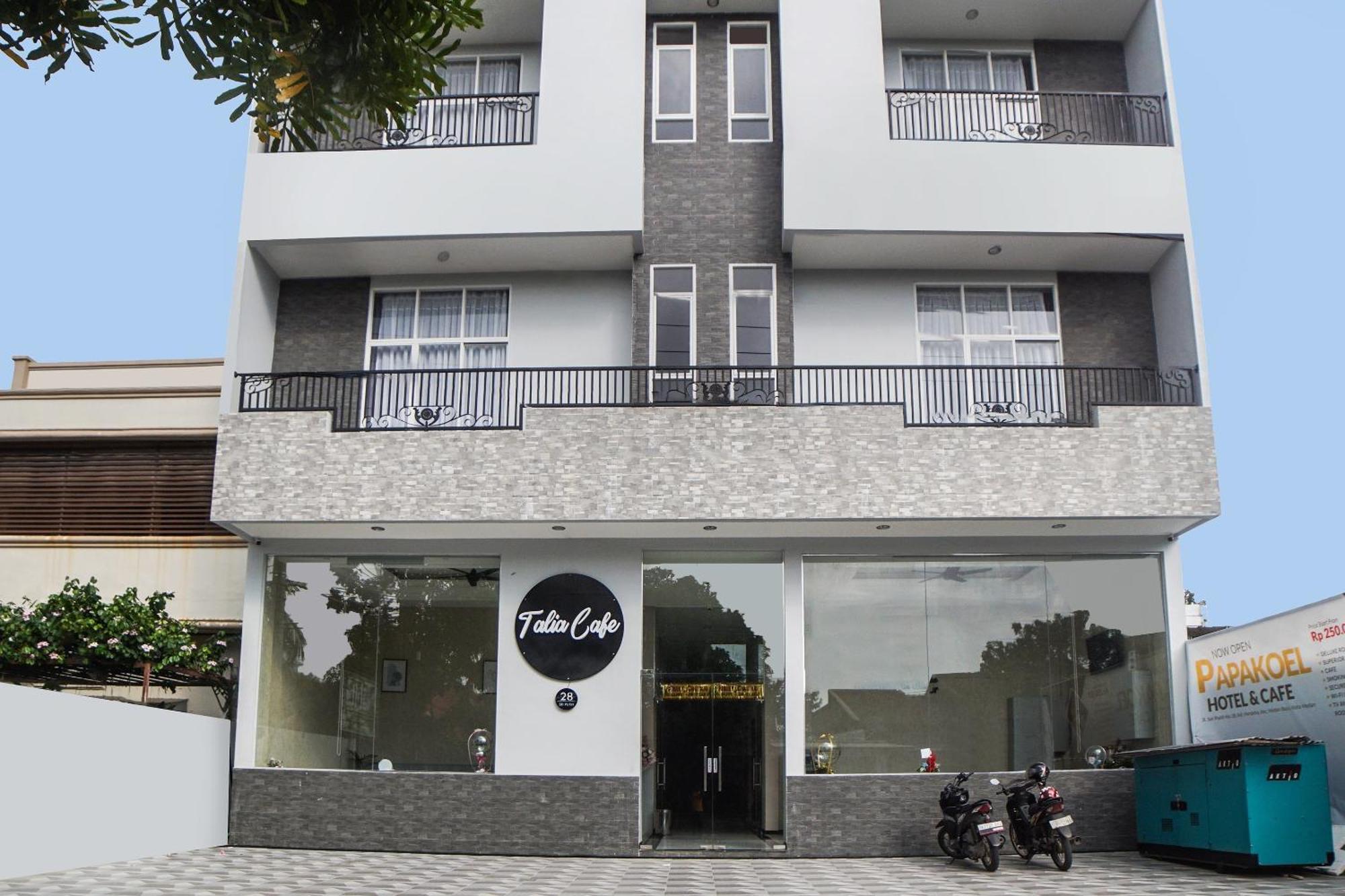 Super Oyo Capital O 92066 Papakoel Hotel & Cafe Μεντάν Εξωτερικό φωτογραφία